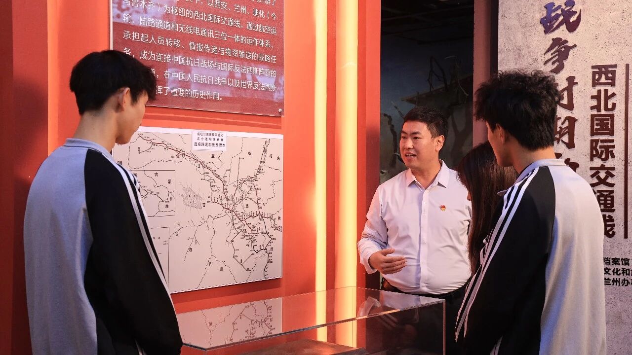 beat365中文官方网站马克思主义学院在八路军兰州办事处纪念馆开展&ldquo;场馆里的思政课&rdquo;主题实践教学活动